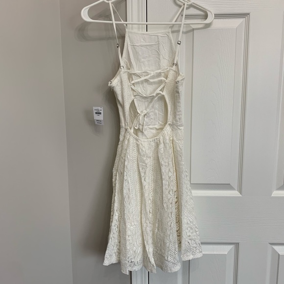 NWT Open Back Lace Dress - Picture 2 of 2